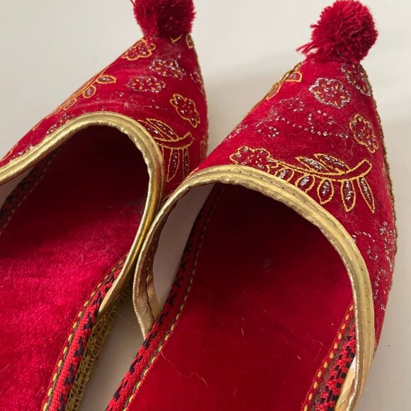 Traditional Red Embroidered Costume Slippers - Picture 6 of 11